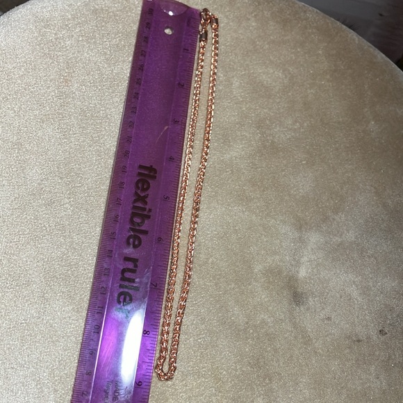 Rose Gold chain & matching earrings set - Picture 7 of 7